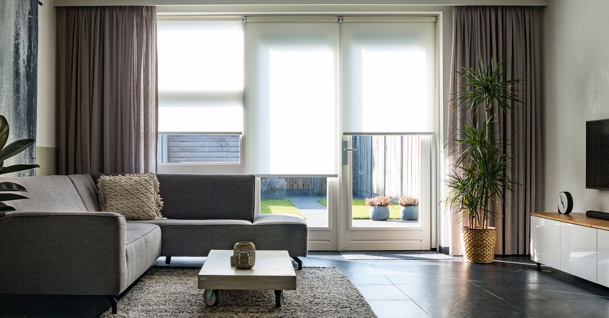 Sichtschutz im Wohnzimmer: Stilvolle Ideen für mehr Privatsphäre und Gemütlichkeit