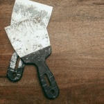 Glatte Wände wie vom Profi: So gelingt das perfekte Spachteln Schritt für Schritt